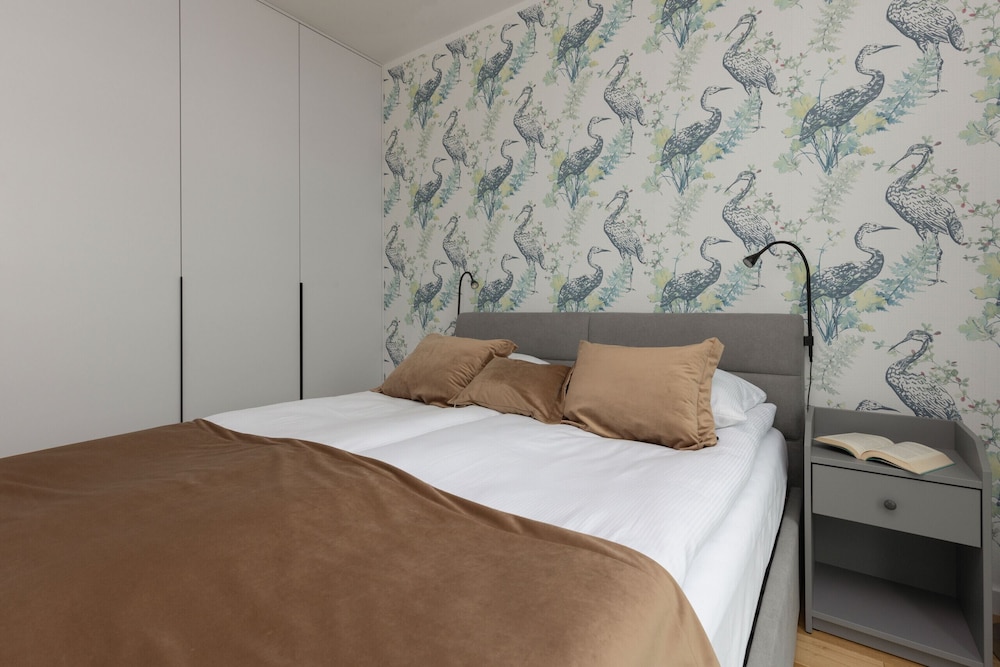 Stylish Apartment With AC by Renters view 3