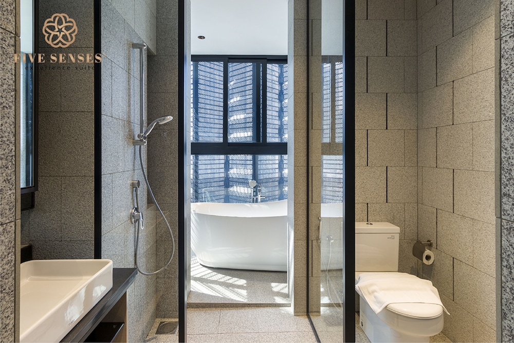 Scarletz Suites by Five senses