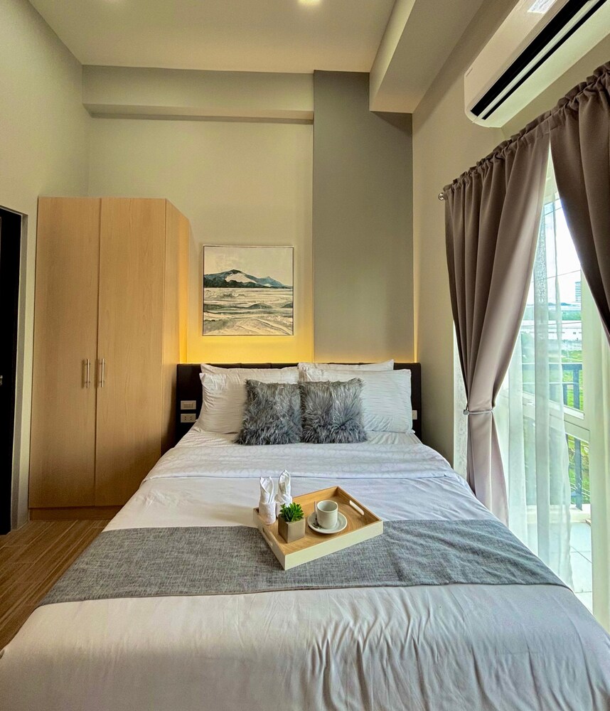 Room-elegant Studio in Saint Dominique