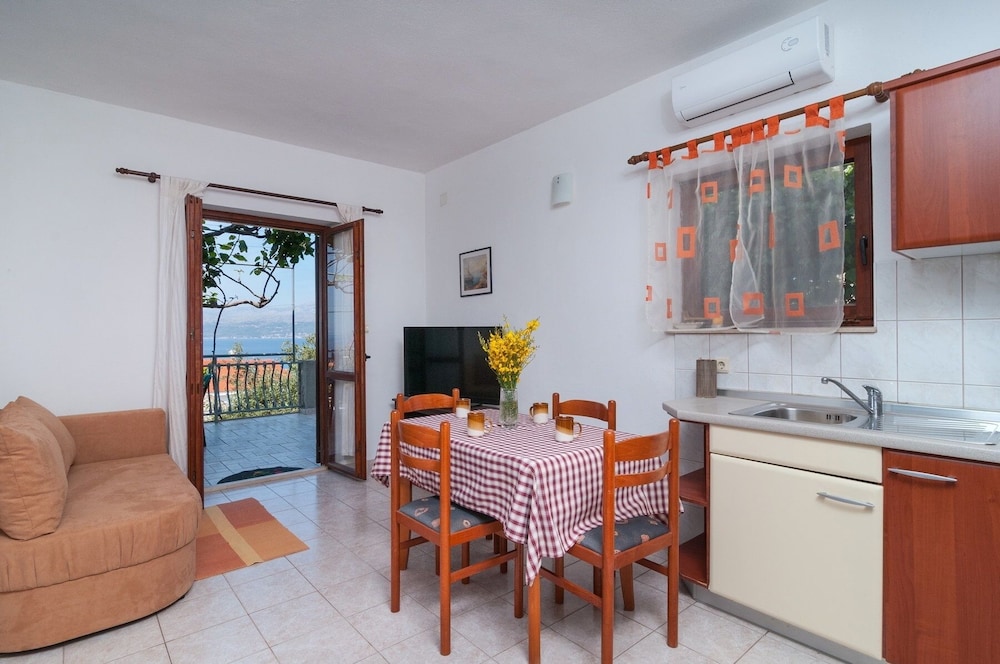 Katija - sea View - A2 view 2