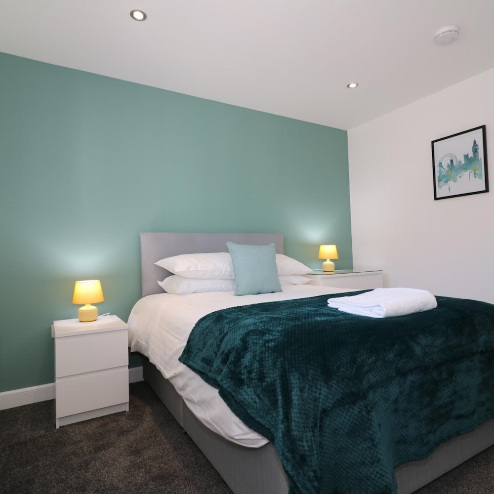 Railway House 5 bed - Maryhill
