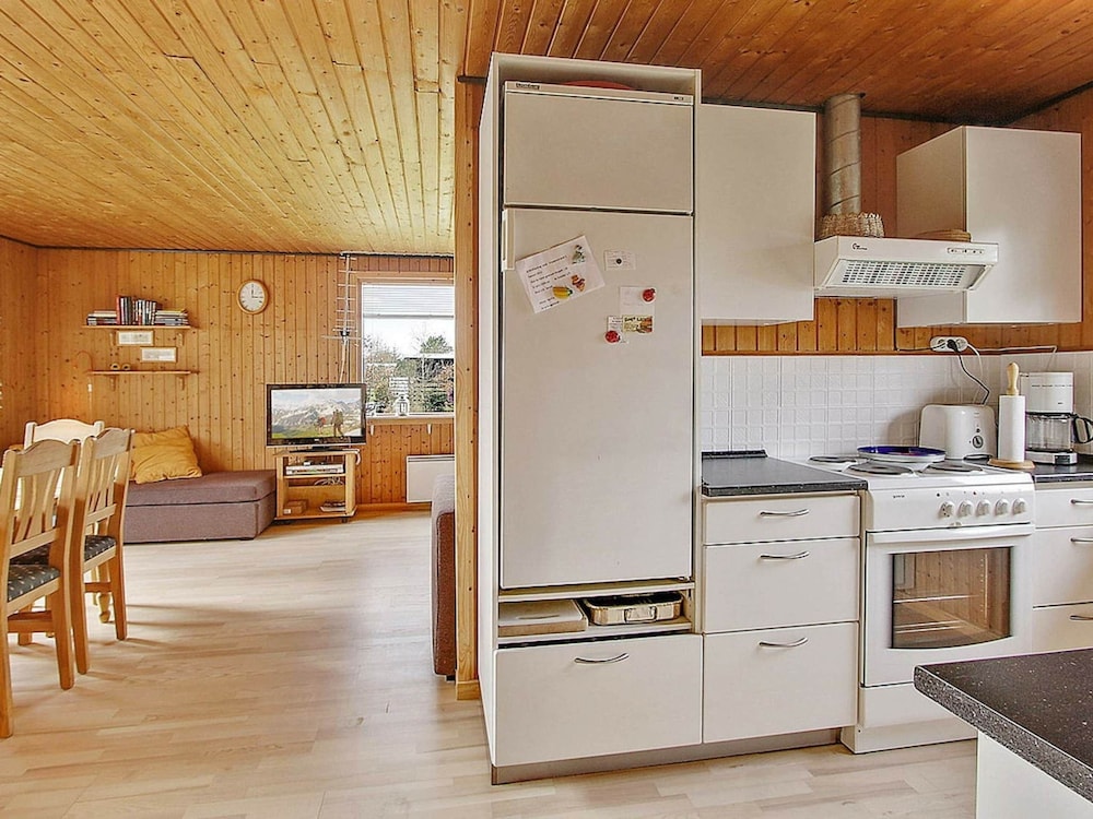 Cozy Holiday Home in Storvorde near Sea view 5