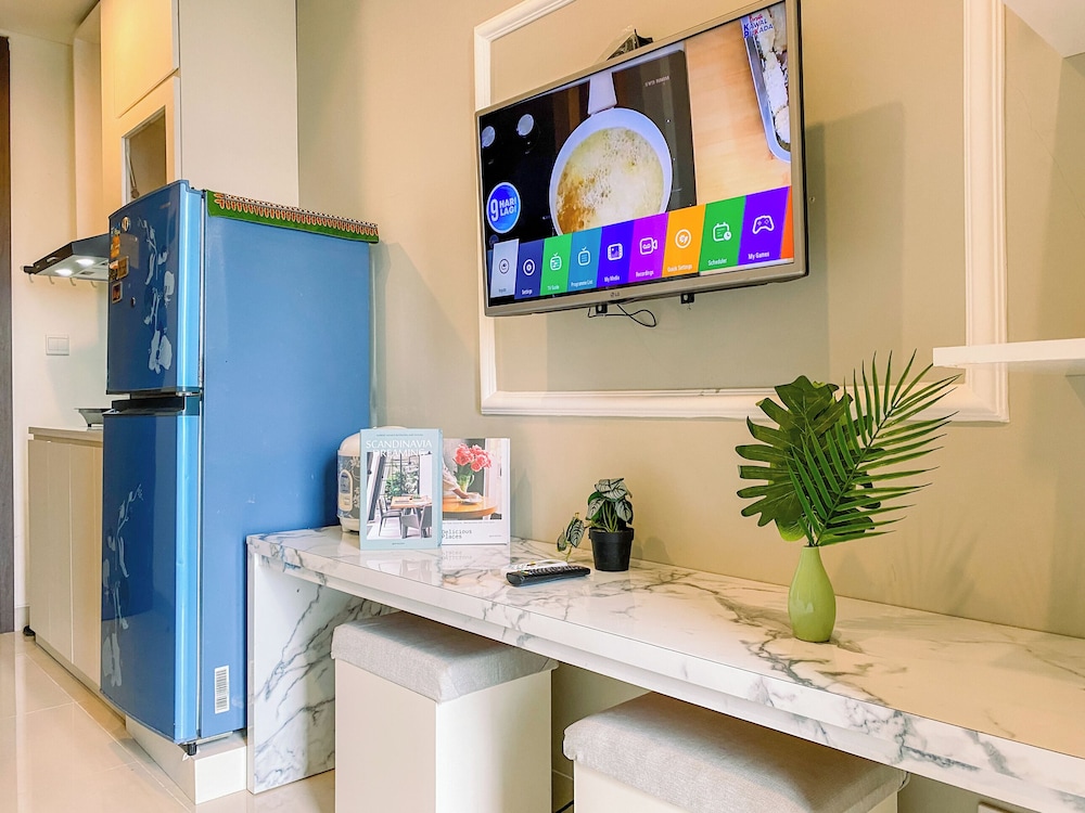 Cozy and Enjoy Living Studio at Vasaka Solterra Apartment