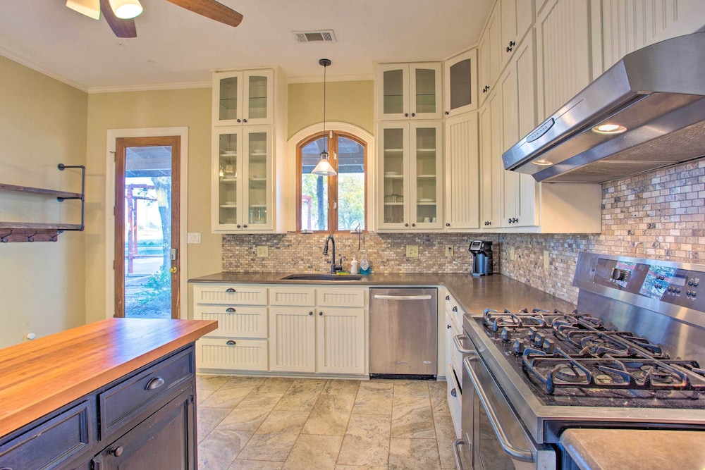 Gainesville Vacations - Charming Gainesville Retreat: Barn, Horses Welcome - Property Image 34