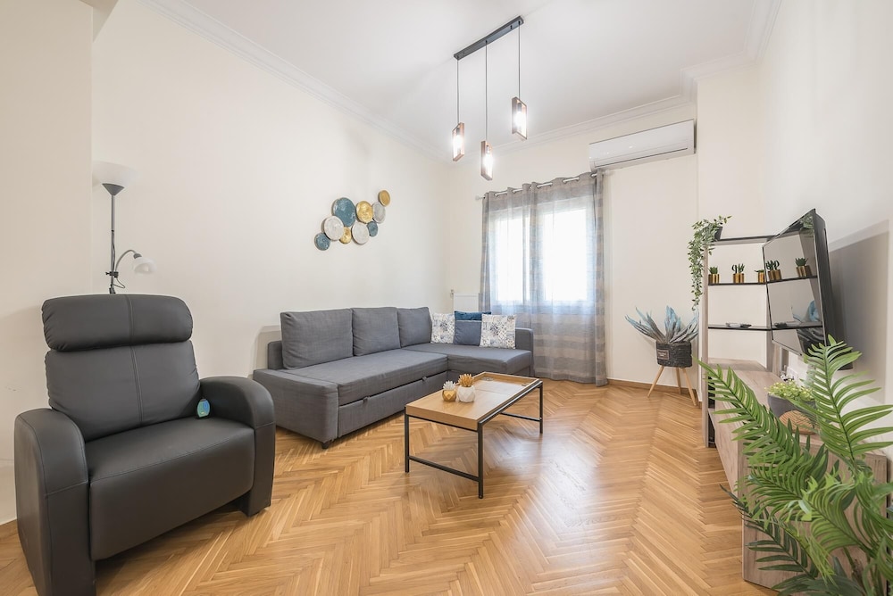 Elegant Suite by Cloudkeys