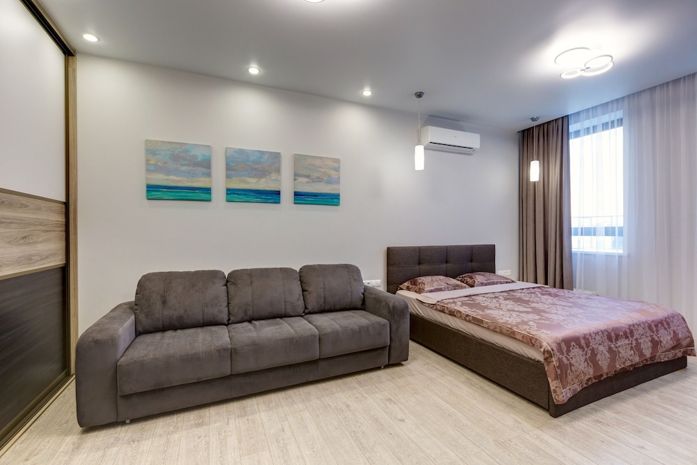 Deluxe Azbuka apartment in Gostiny Dvor view 3