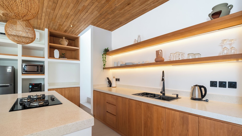 Loona Palm Villas by Villa Finder
