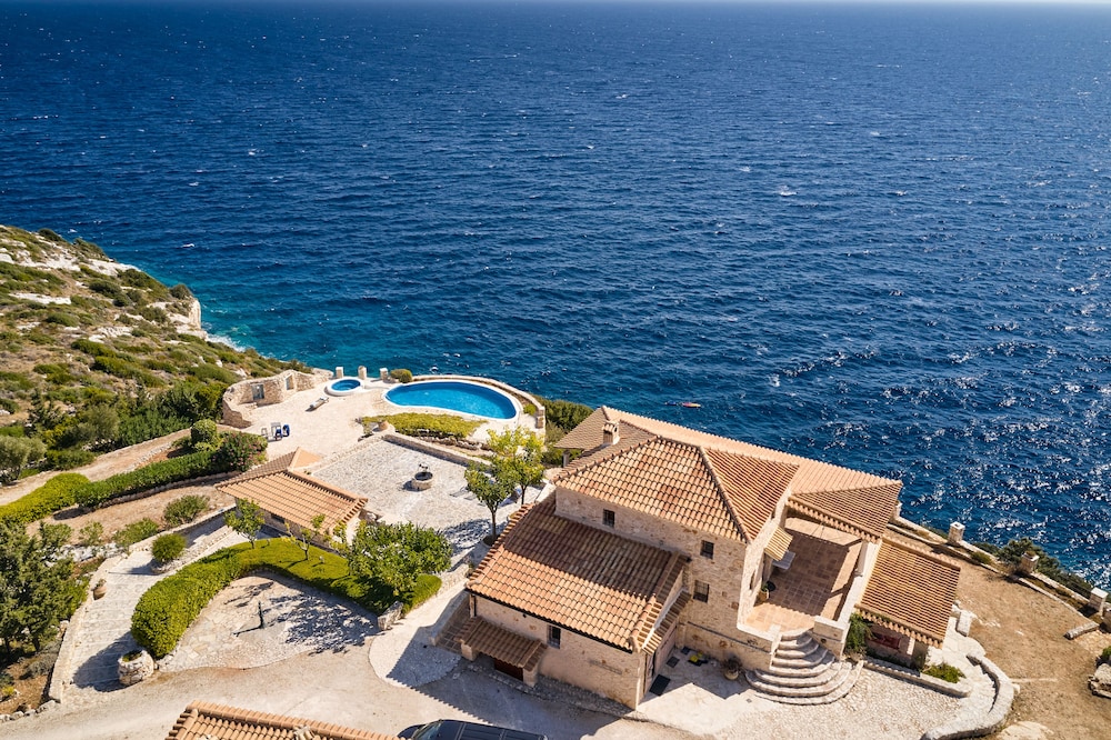 Blue Caves Villas