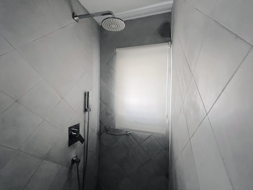Spacious 1BR Apartment on Charming Street