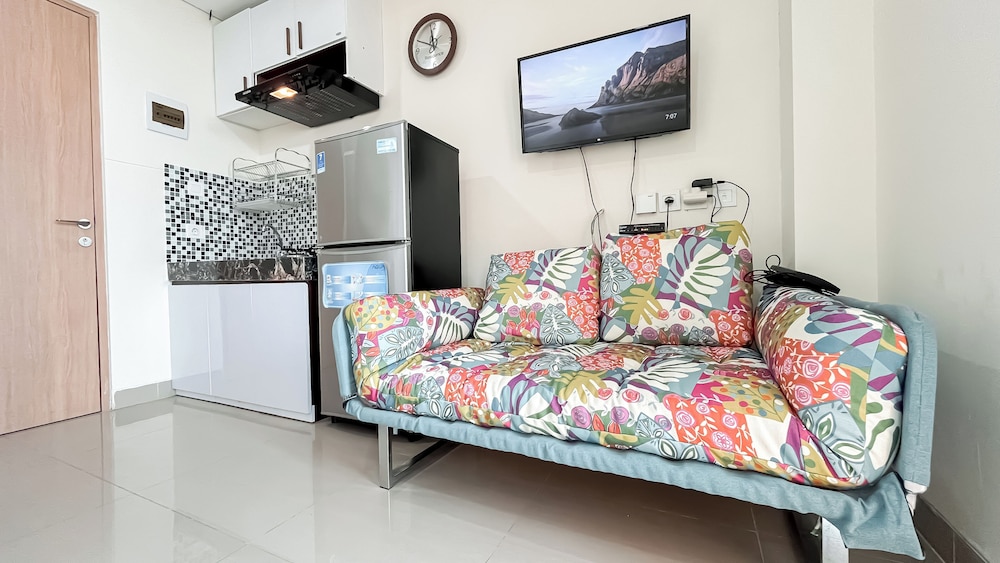 Homey And Best Deal Studio Apartment B Residence