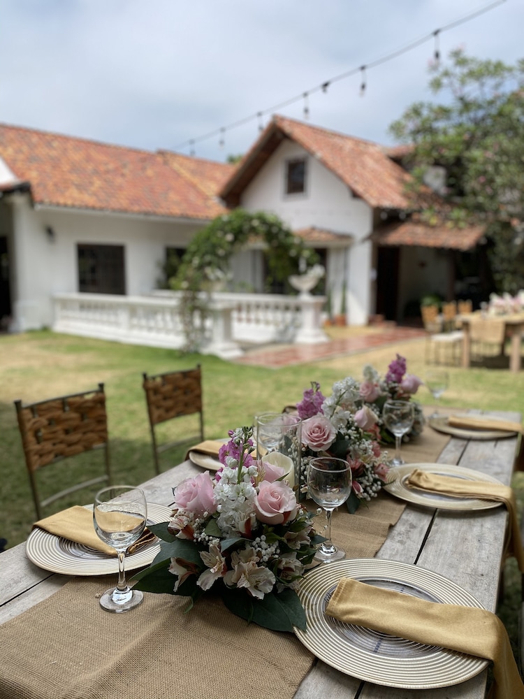 Iguanazu Bed & Breakfast