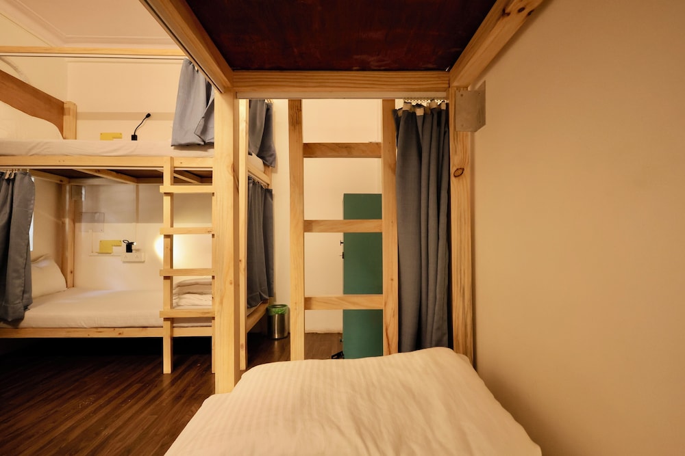 Locomo Hostel Mini - 9 mins from airport
