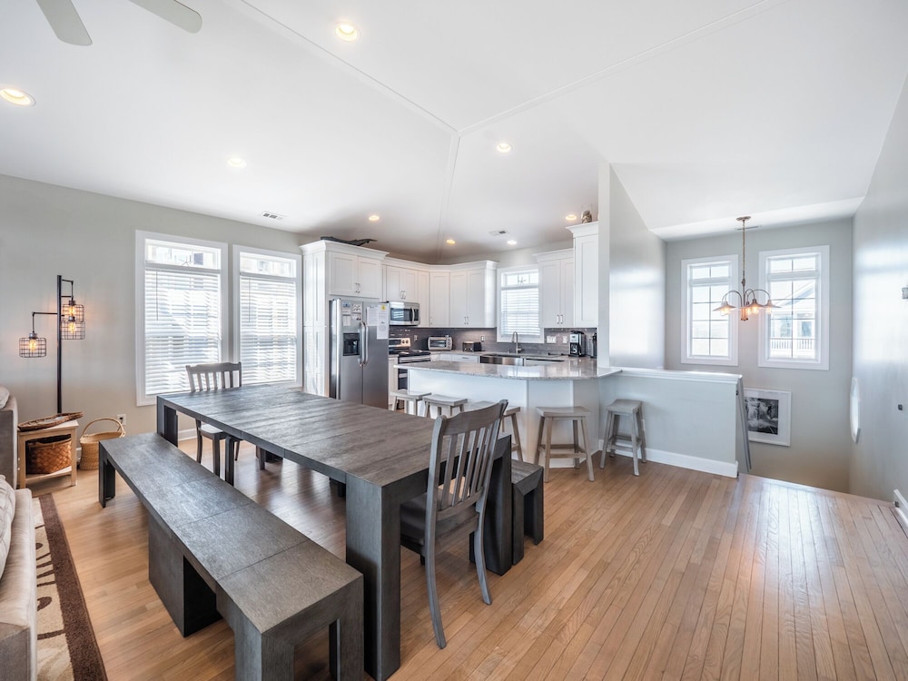 Shore Therapy by Topsail Realty
