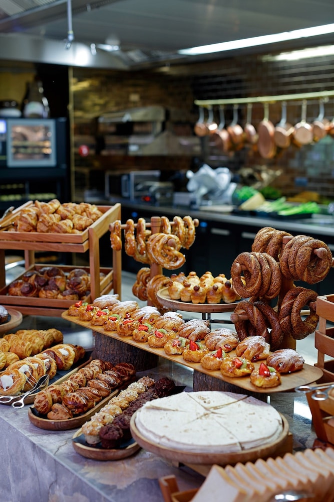 InterContinental Istanbul by IHG - Image 210