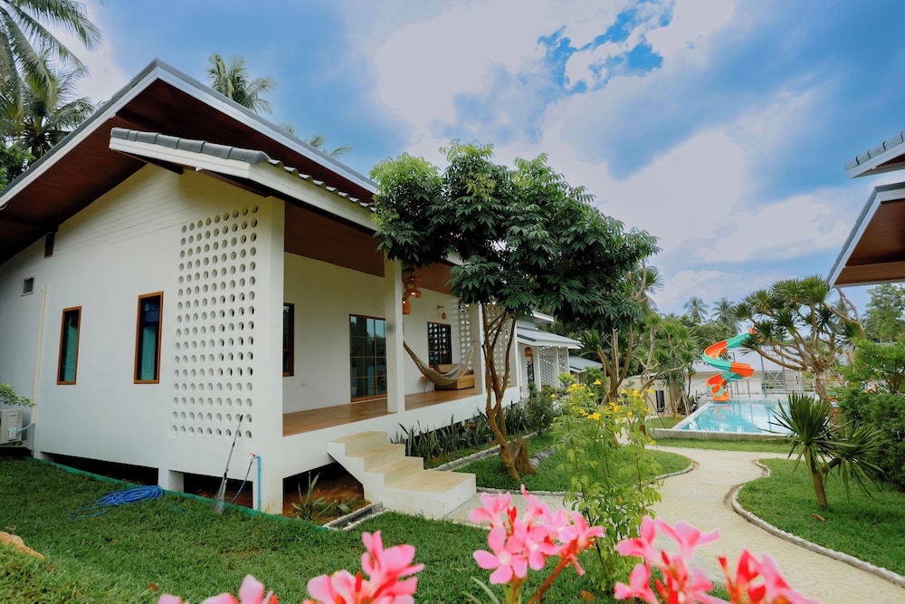 Rock & Lune Boutique Villas