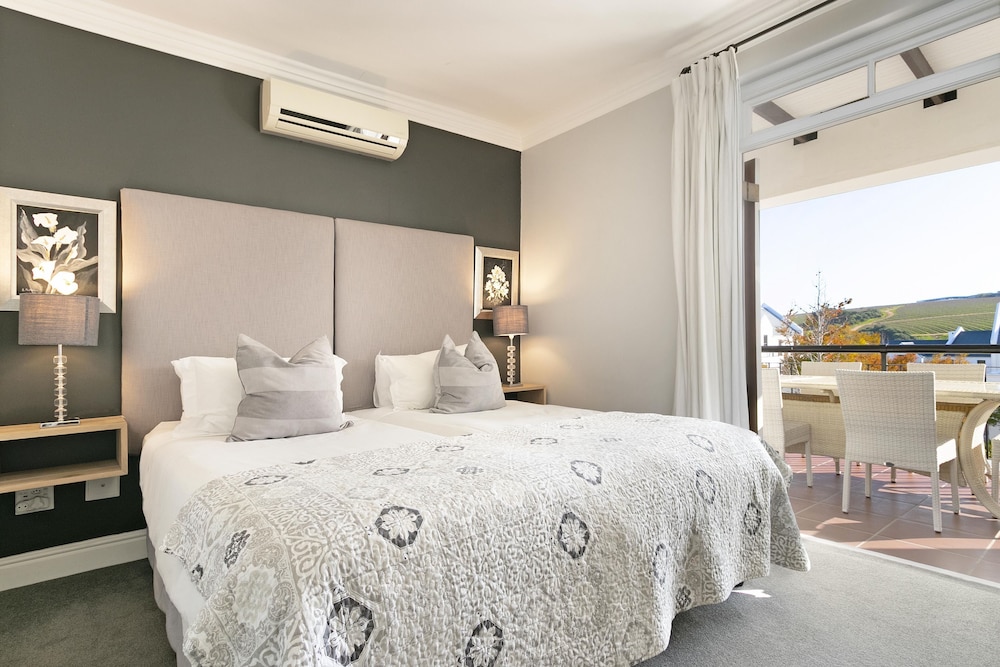 Winelands Golf Lodges at De Zalze