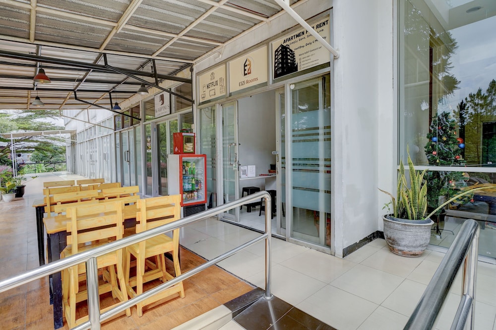 OYO 95090 Elzirooms Gunung Putri