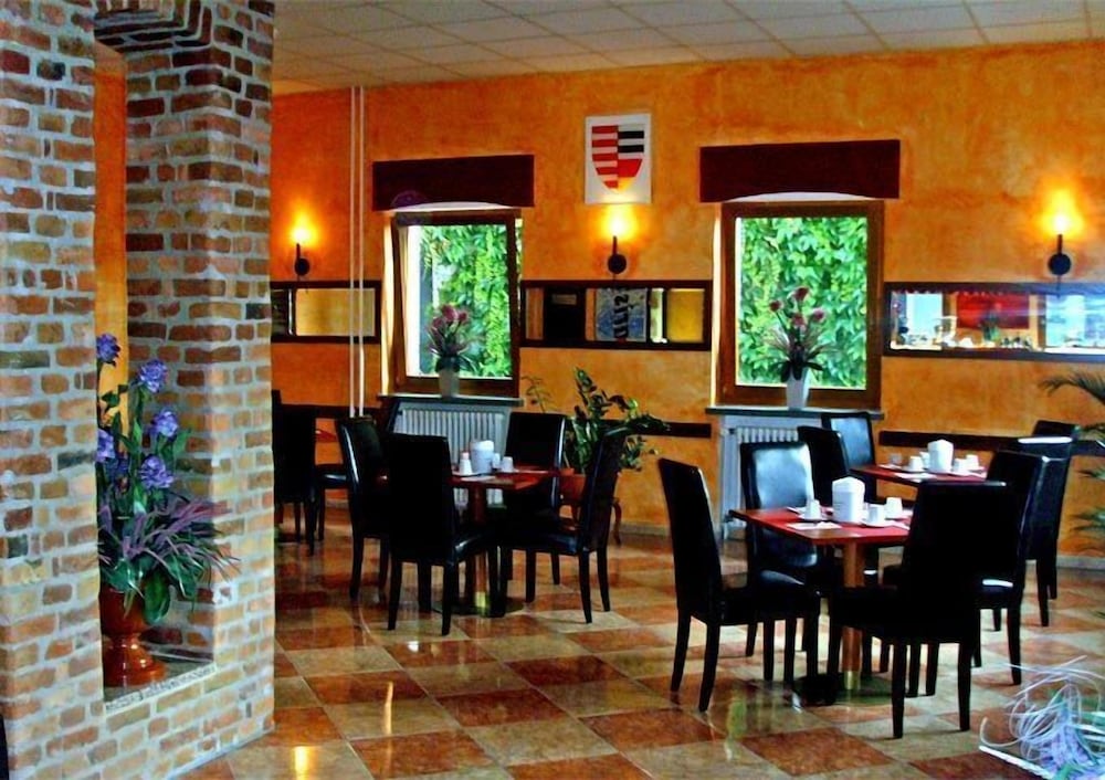 Neu-Isenburg Vacations - Hotel Central - Property Image 3