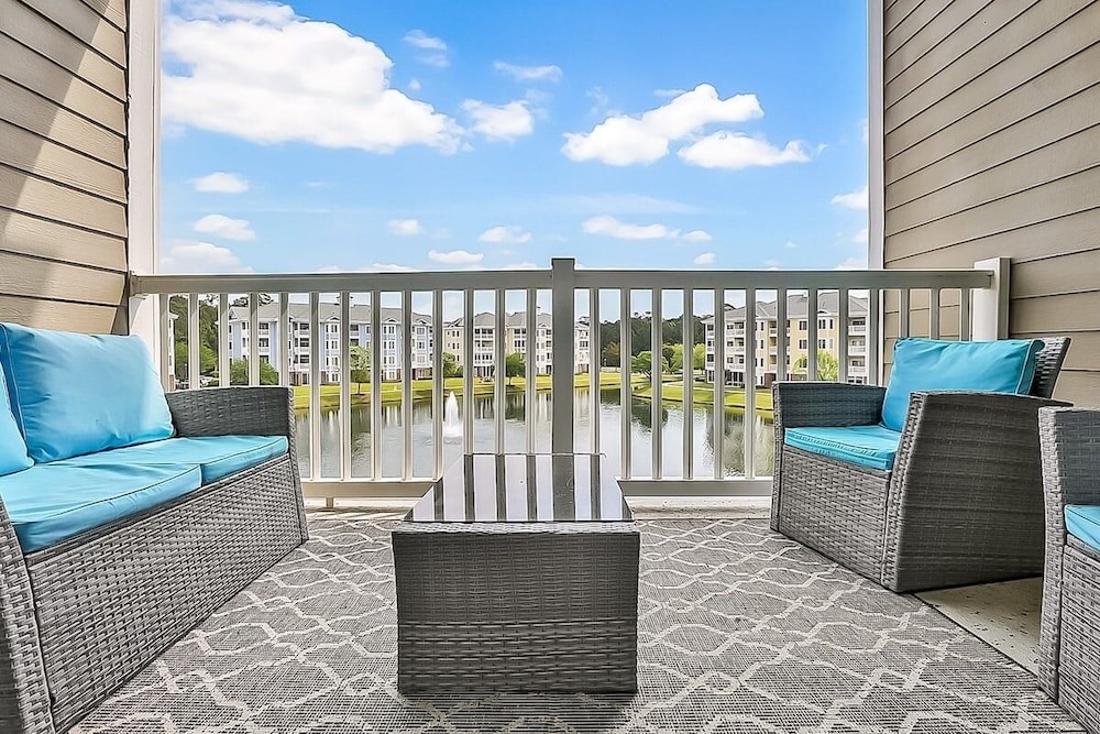 Magnolia Pointe Magnolia Lake 4820-303 2 Bedroom Condo