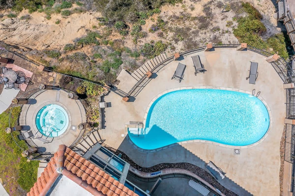 Ocean Facing Condo in Solana