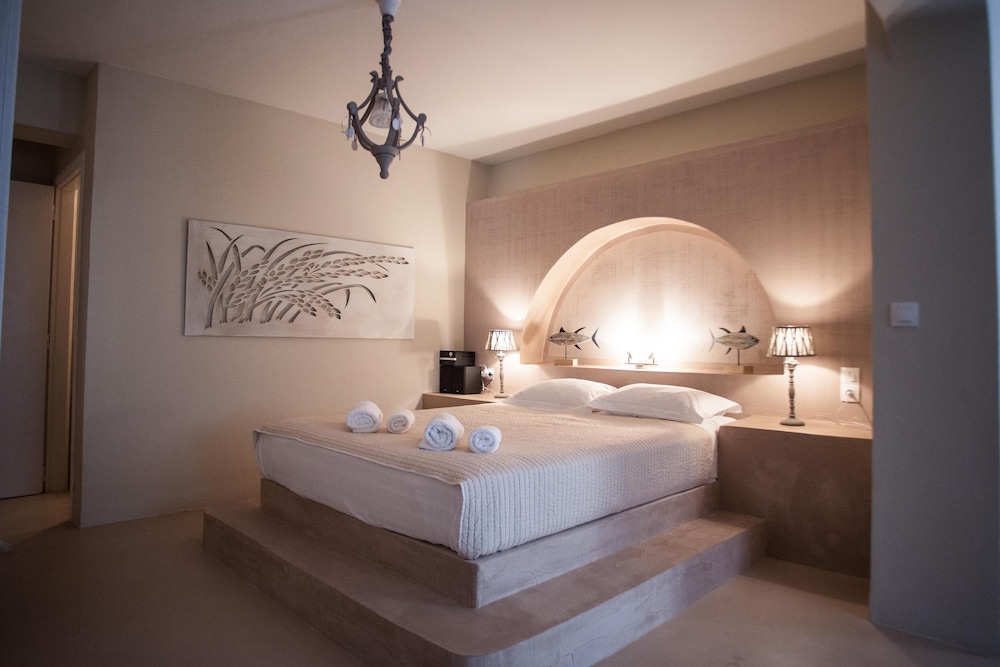 Porto Koundouros Beach and Villas