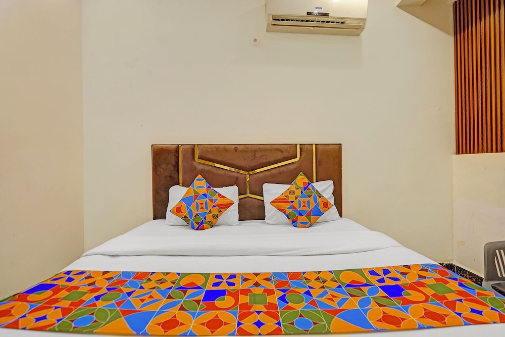Fabhotel Rn Residency
