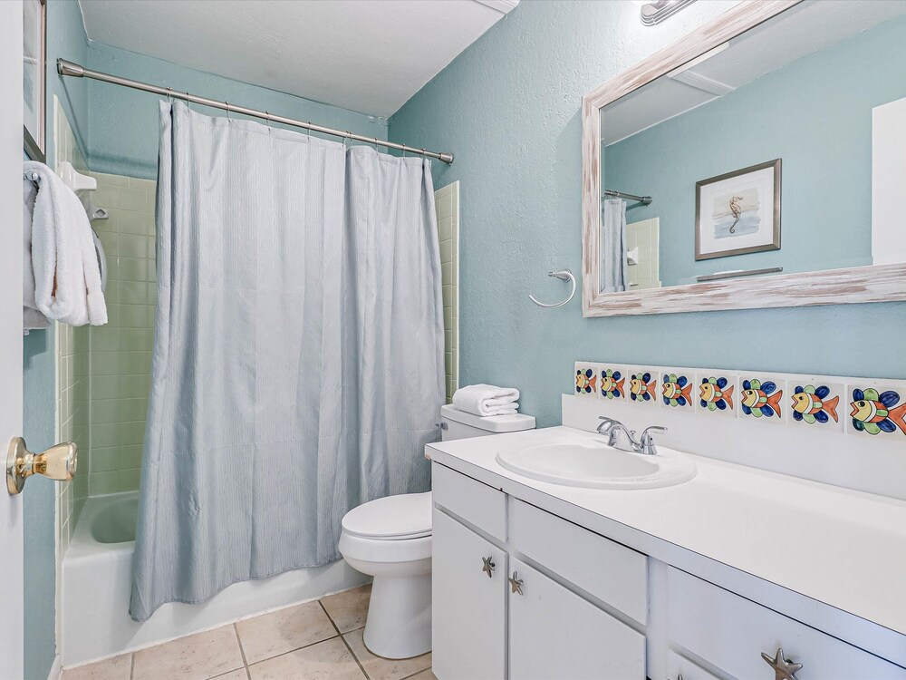 Bayfront Shores Rryc47 2 Bedroom Condo
