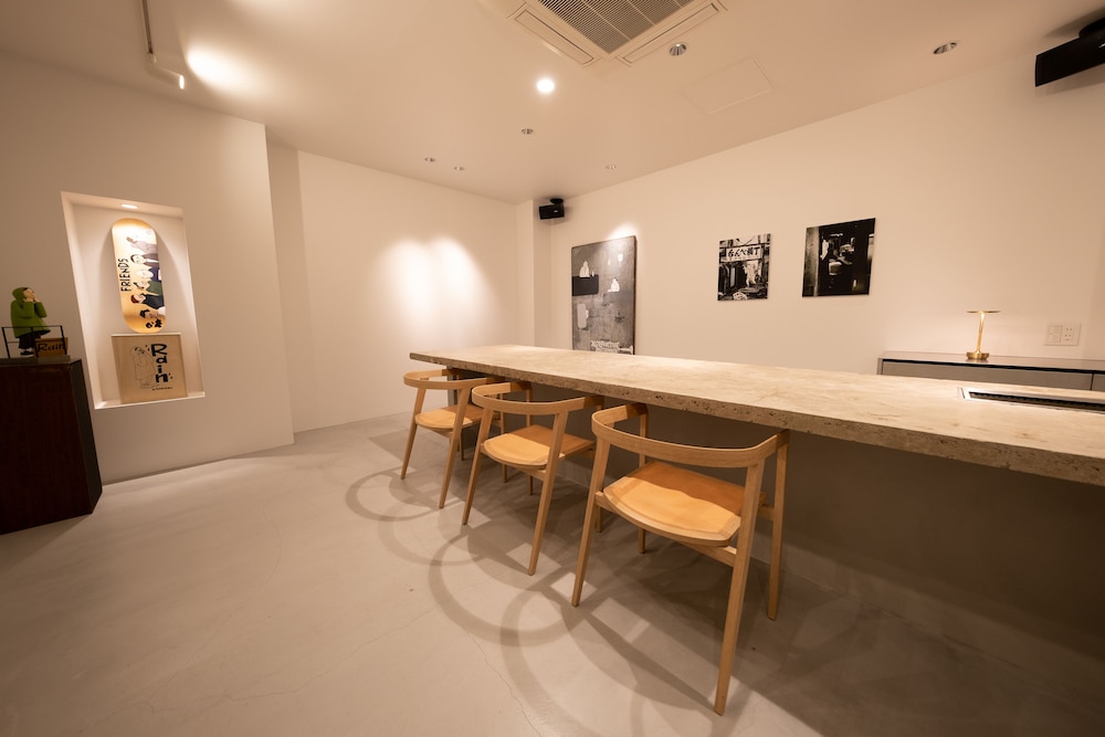AET HOTEL
