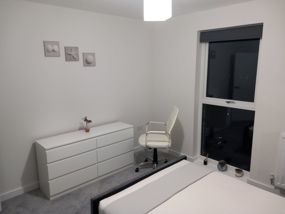 Tranquil Loughton Apartment Retreat
