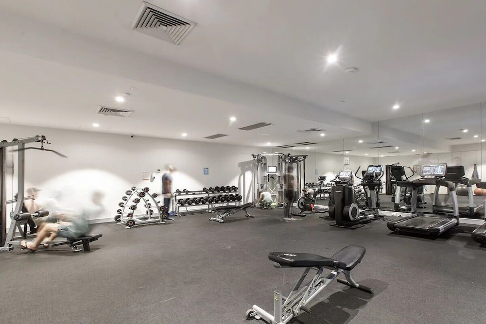 A 3BR Apt Next to Melbourne Zoo, Free Parking
