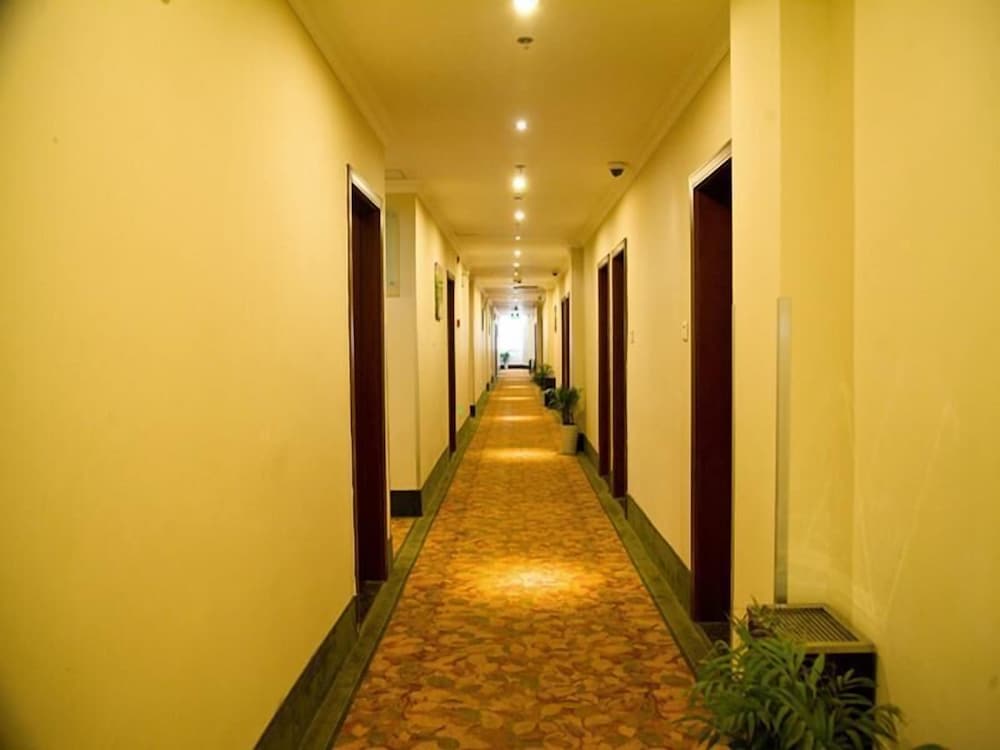 GreenTree Inn Jiangsu Suzhou Kunshan Huaqiao Household Building Materials City Shell Hotel