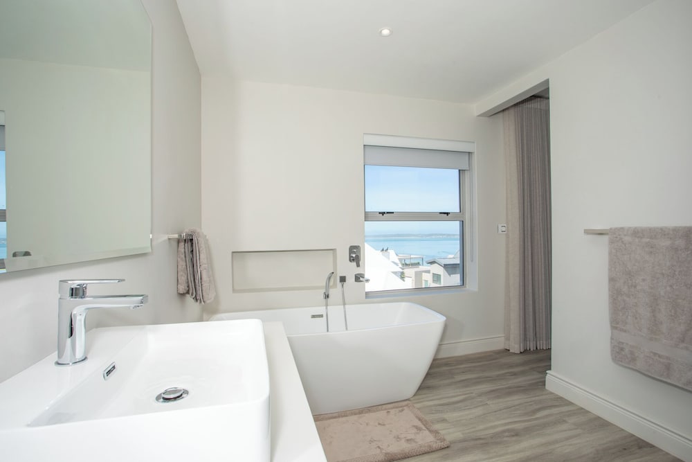 The View Langebaan with Heated Pool