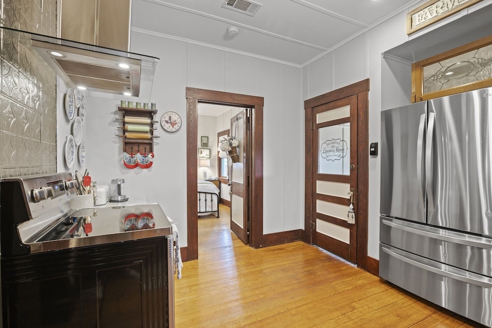 1929 Craftsman Charmer 2 Bedroom Home
