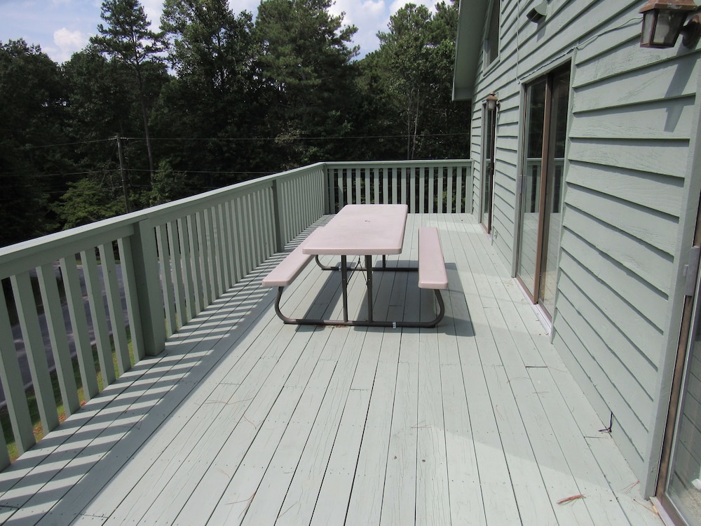 The Villas at Coosawattee River Resort view 4