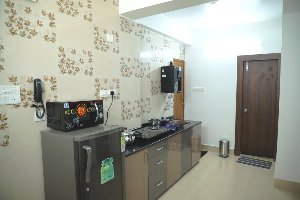 Aashhiana Guest House Entire 2BHK Service Apartments, Kolkata