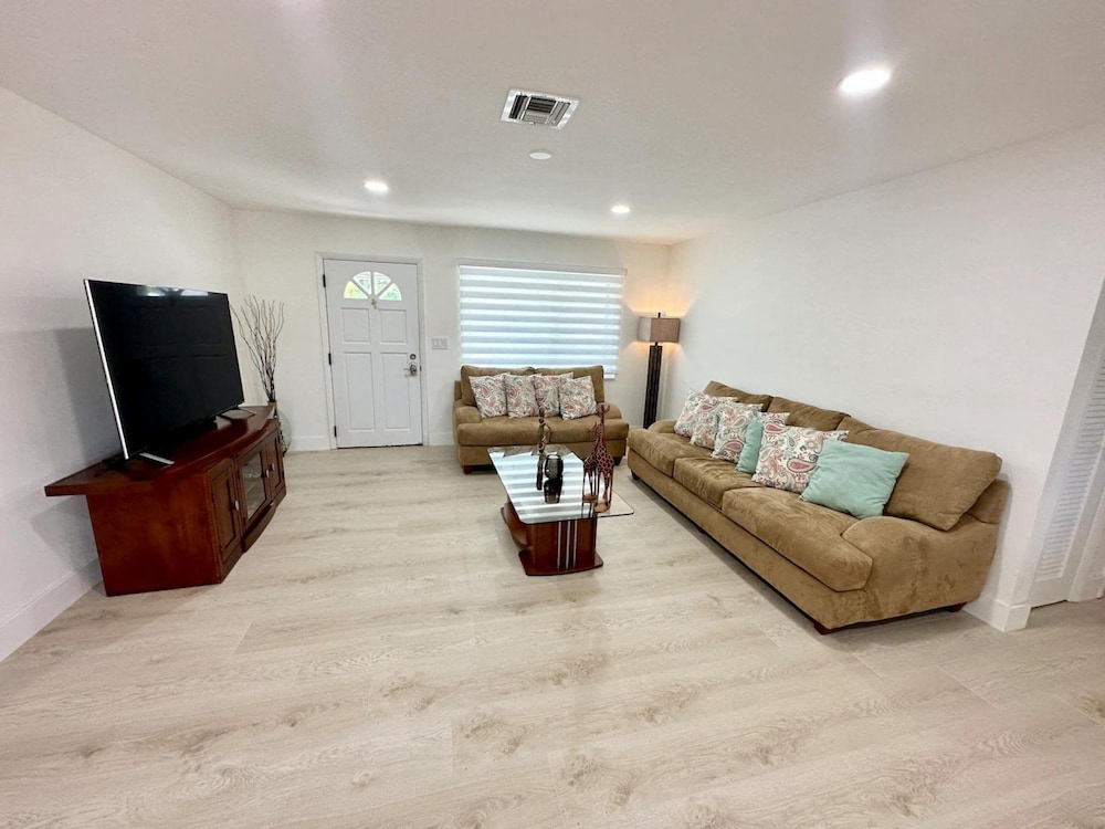 Good Vibes House With Private Pool