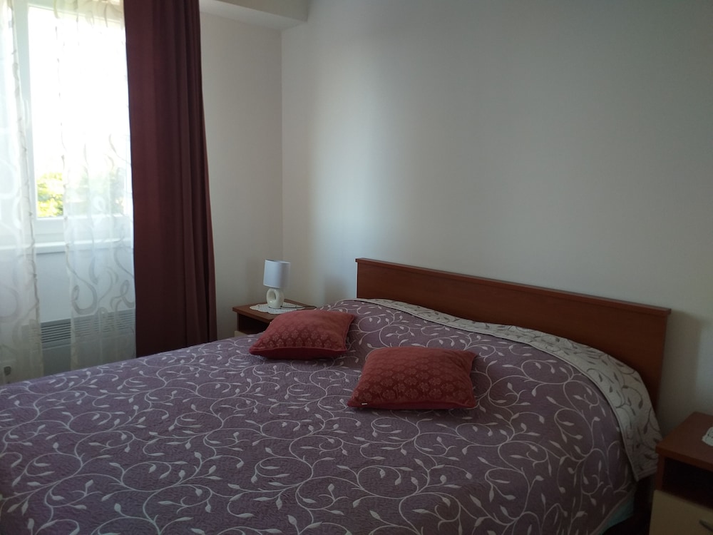 Pavo - Apartment With a Great View and Parking view 3
