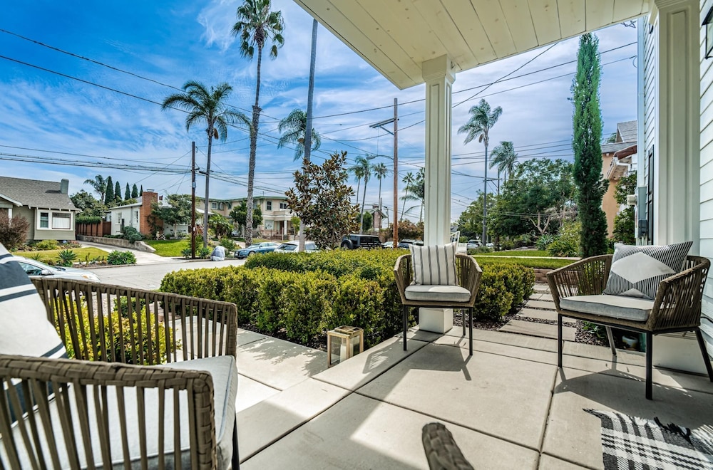 Spacious 5 BR Near Heart of South Park