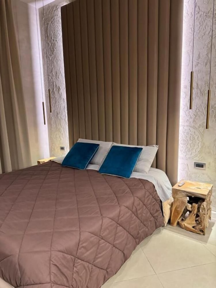 Tropicana room
