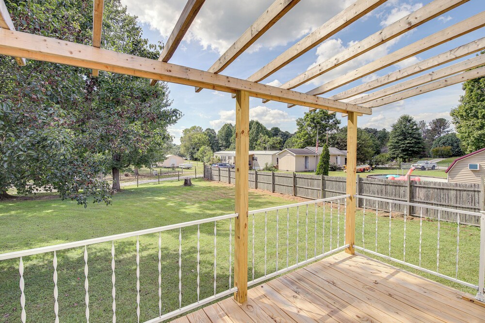 Corbin Vacations - Pet-friendly Corbin Vacation Rental  4 Mi to Town - Property Image 6