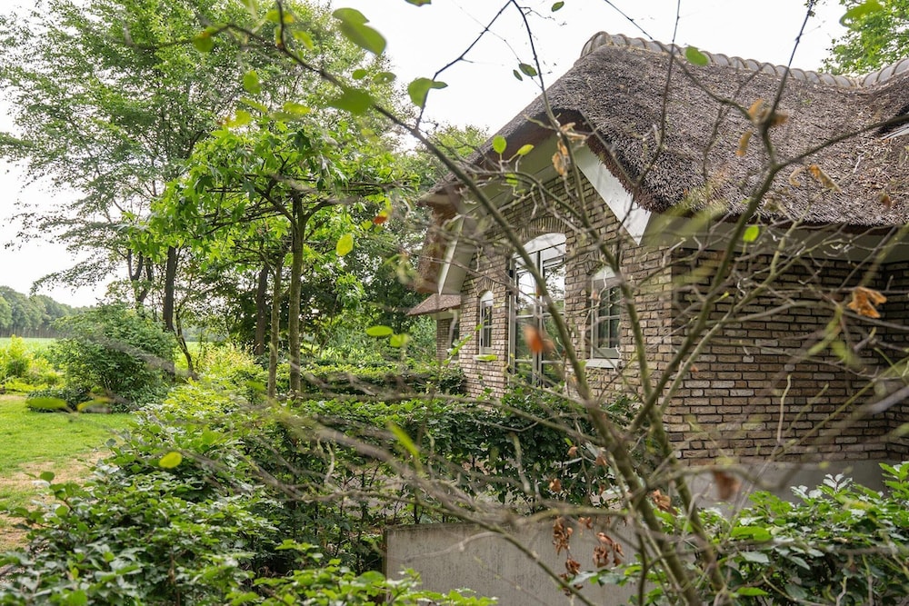 Farmhouse in Veluwe Near Speulderbos Forest