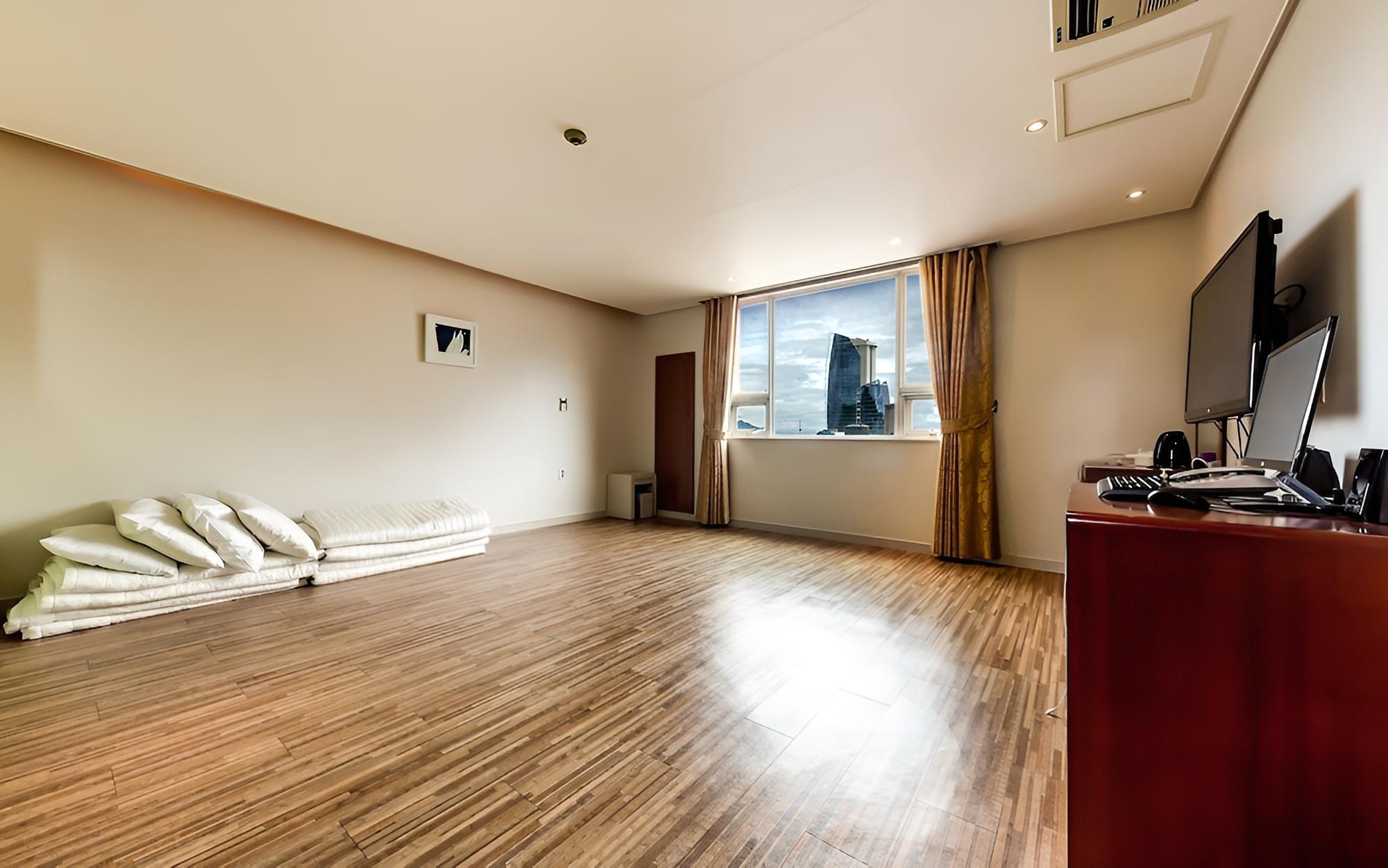Yeosu Hotel Provence view 3