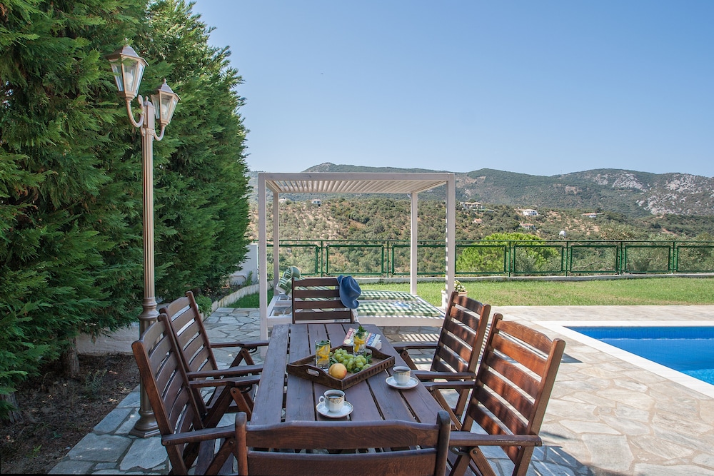 Four Seasons Villas