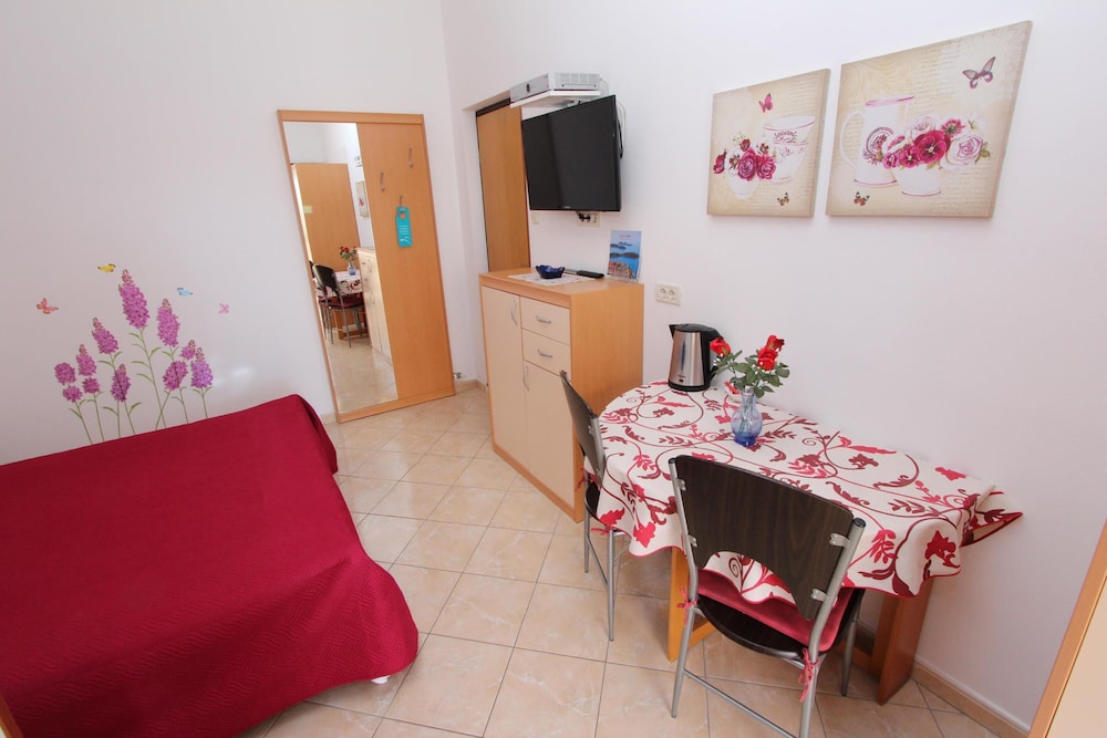 Guests House Lea