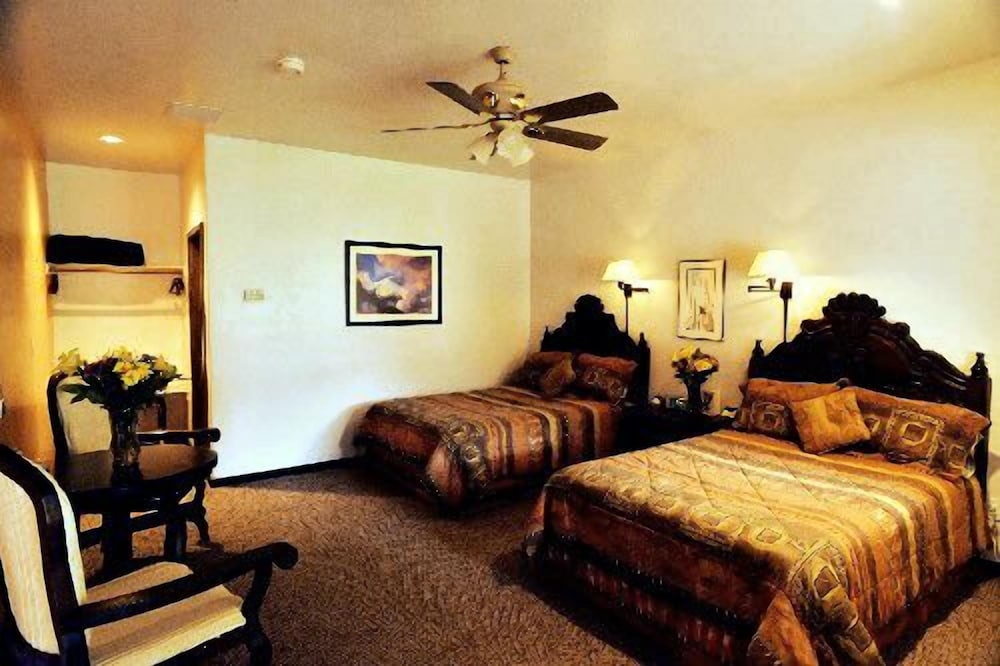 Casa de San Pedro Bed & Breakfast