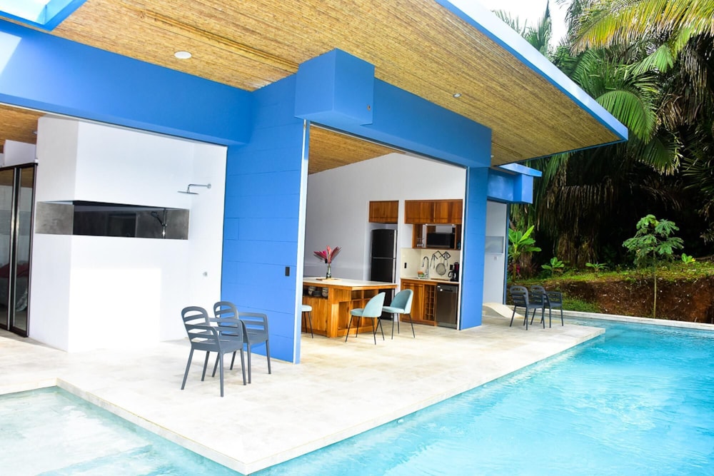 2BR Fabulous Blue House Near Quepos MA view 2