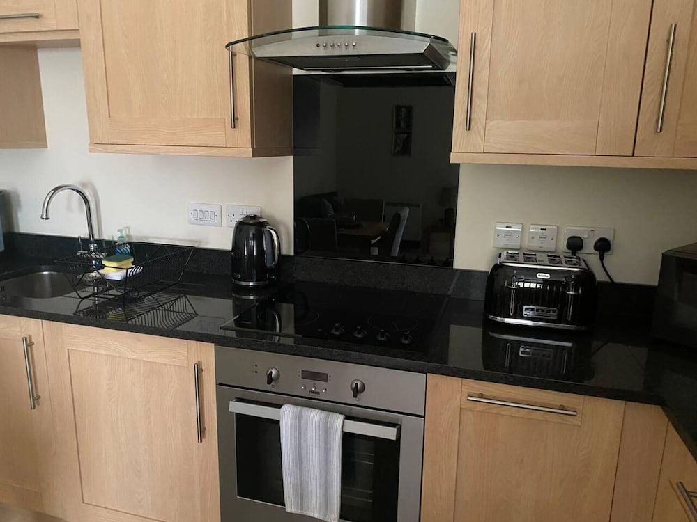 Immaculate 2-bed Apartment in York City Centre view 5