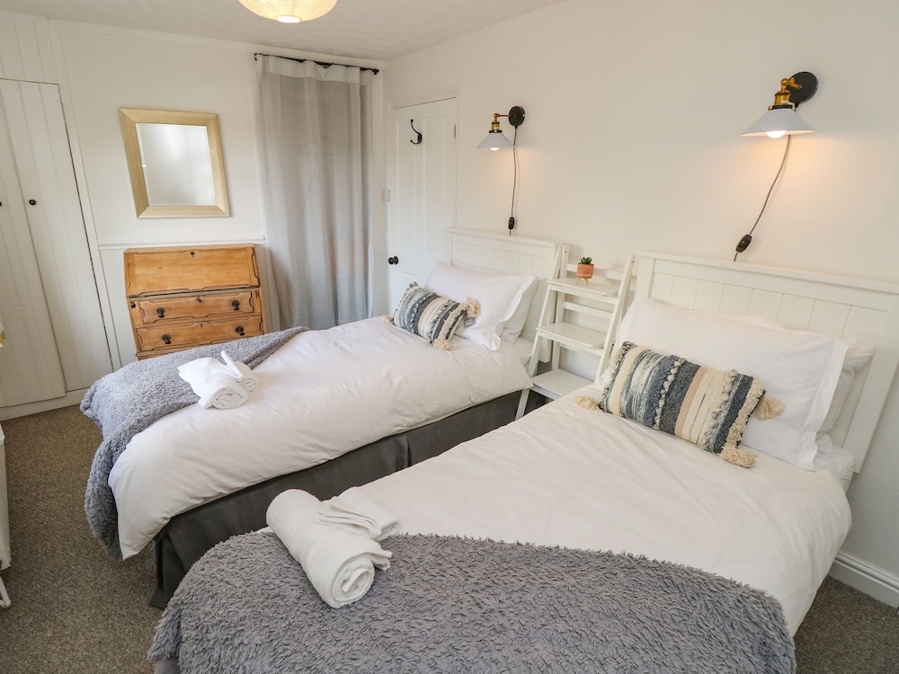 1 Tulse Hill Cottages