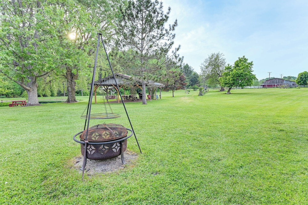 5-acre Kingston Getaway: Pond, Peacocks & Fire Pit