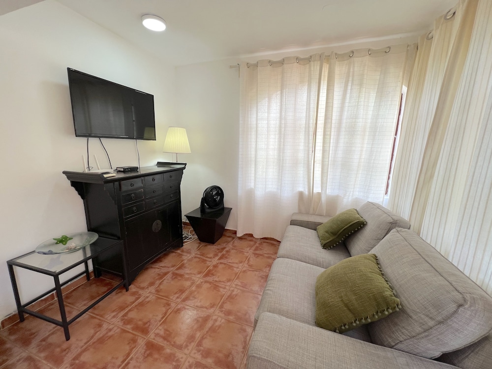 Los Corales Tropical Beach Resort & SPA